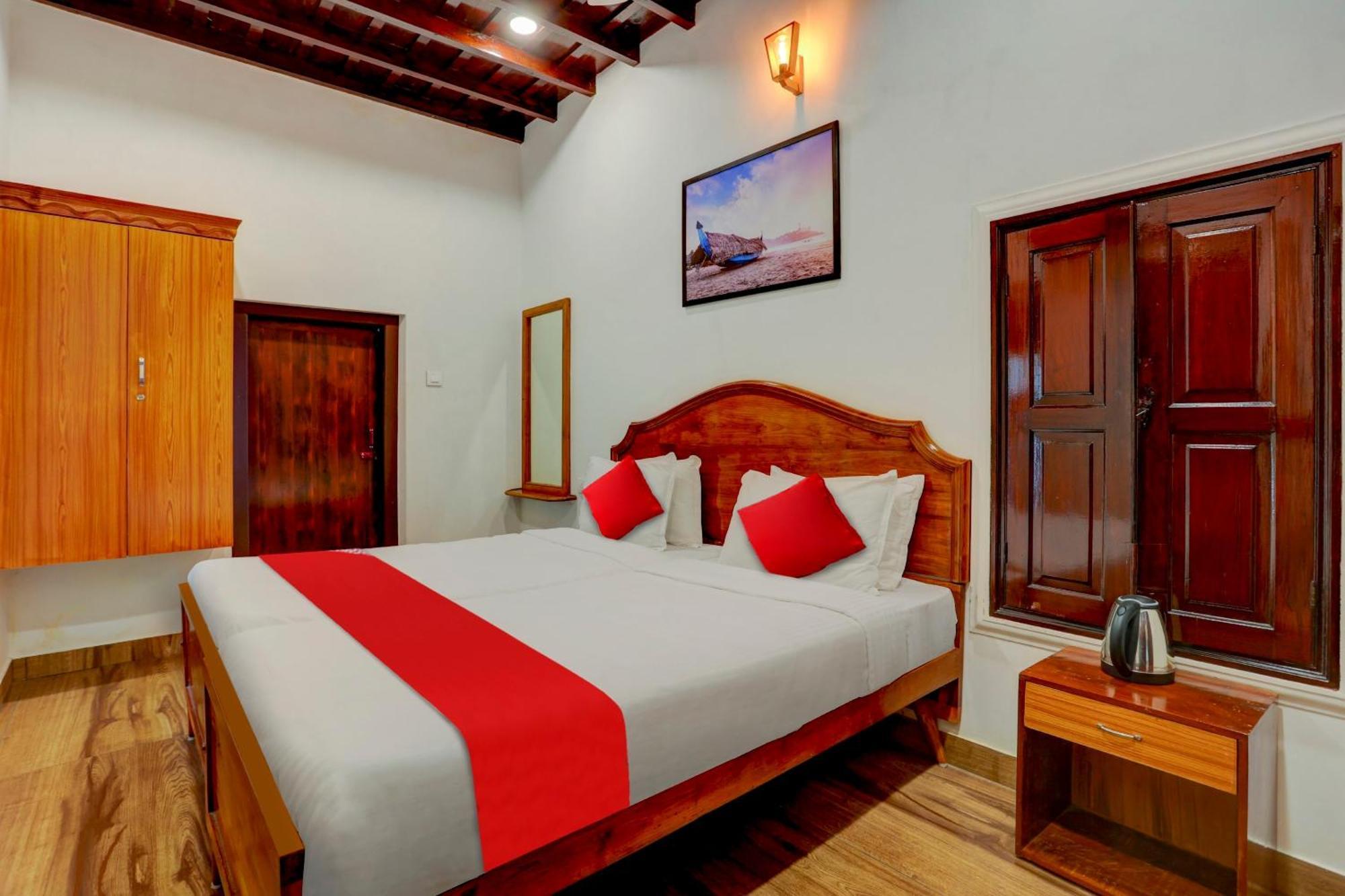Hotel O Poptavern Heritage Kovalam Kültér fotó