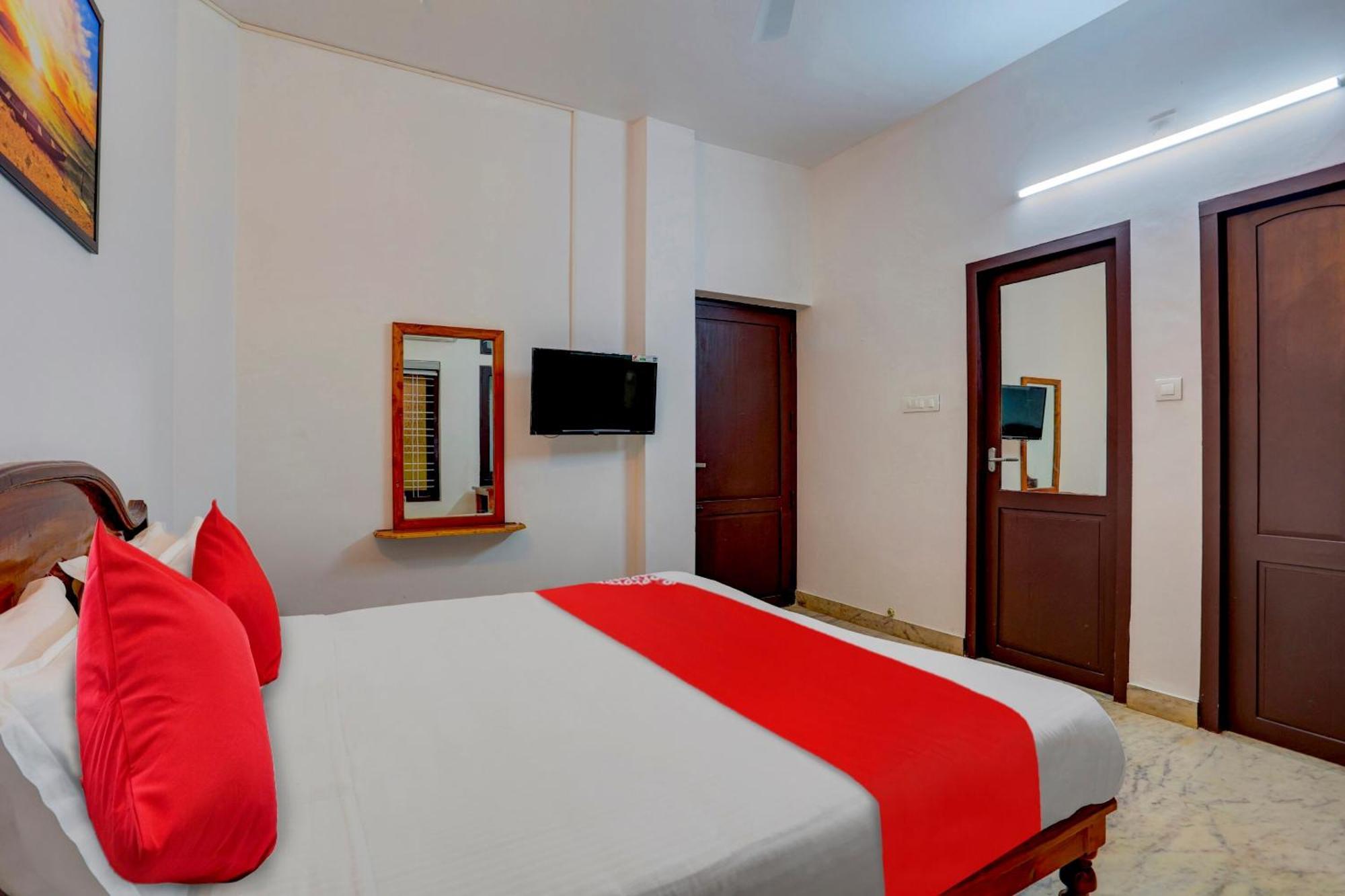Hotel O Poptavern Heritage Kovalam Kültér fotó