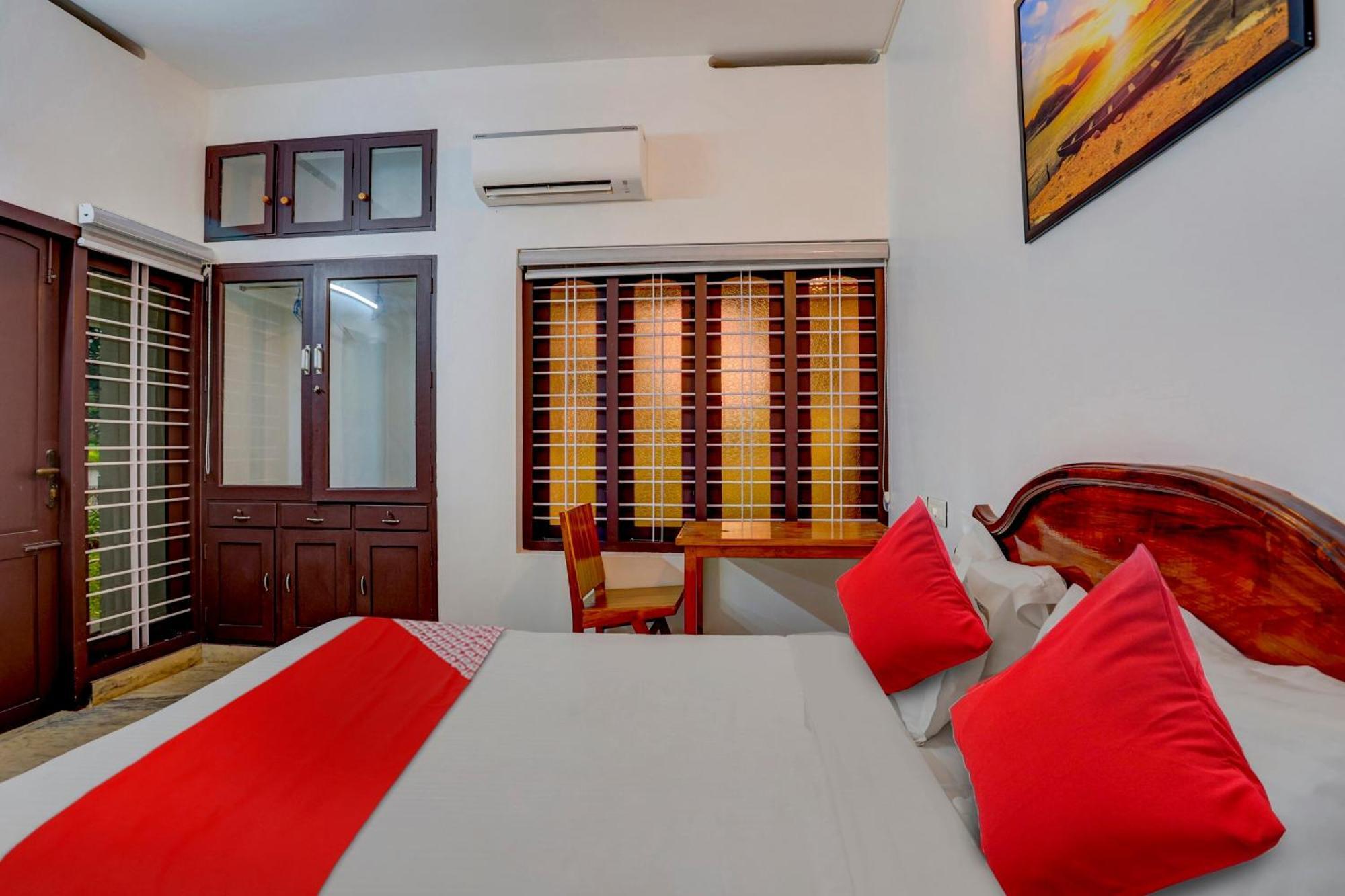Hotel O Poptavern Heritage Kovalam Kültér fotó